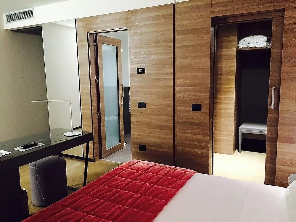 Link124 Hotel Parma